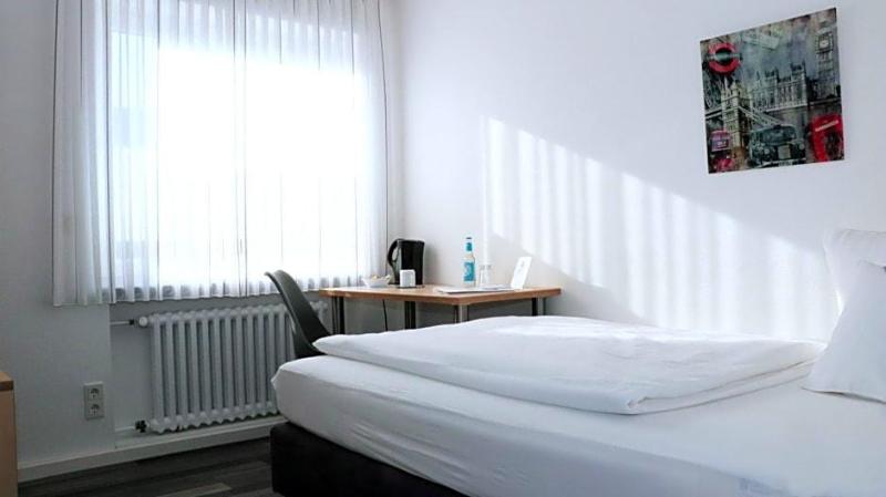 Europa Haus Bocholt Bett Bike image
