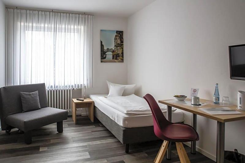 Europa Haus Bocholt Bett Bike image