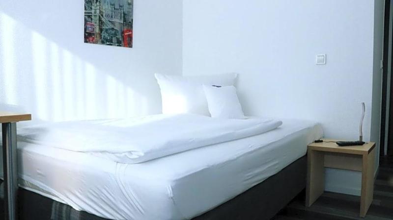 Europa Haus Bocholt Bett Bike image