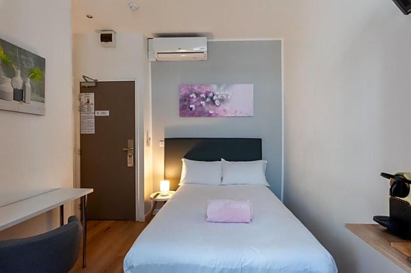 Hotel L Hotera image