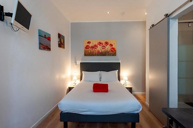Hotel L Hotera image