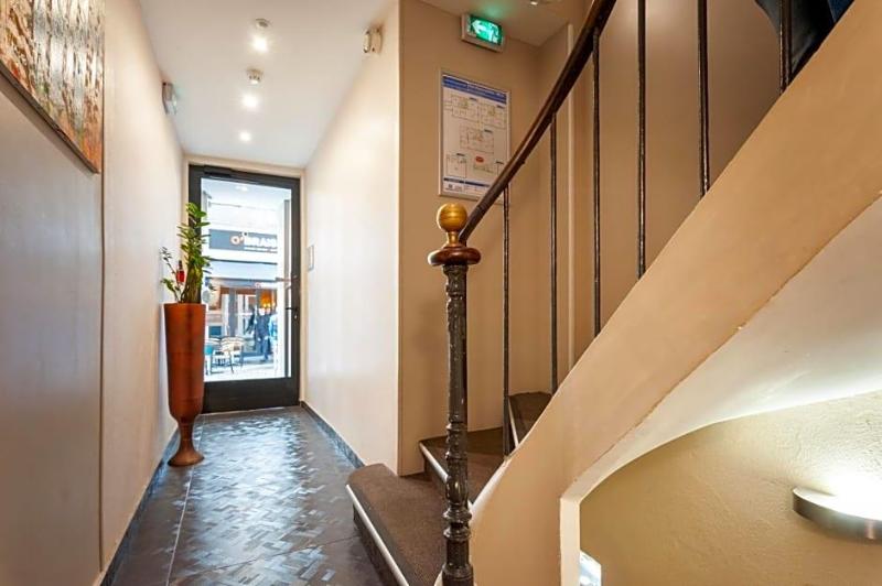 Hotel L Hotera image