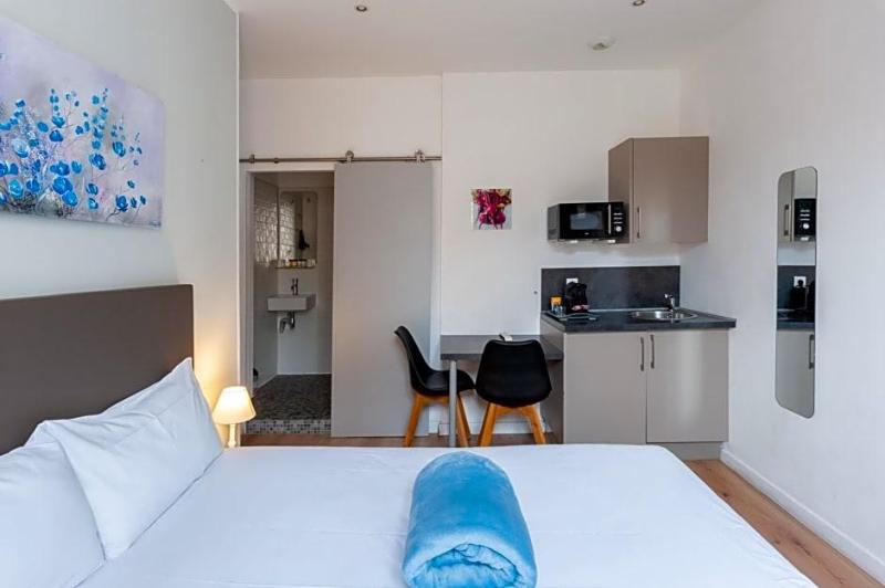 Hotel L Hotera image