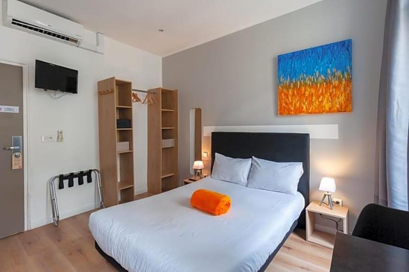Hotel L Hotera image
