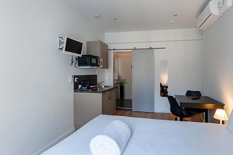Hotel L Hotera image