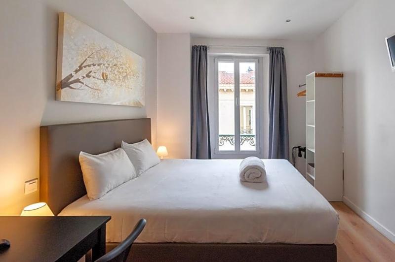 Hotel L Hotera image