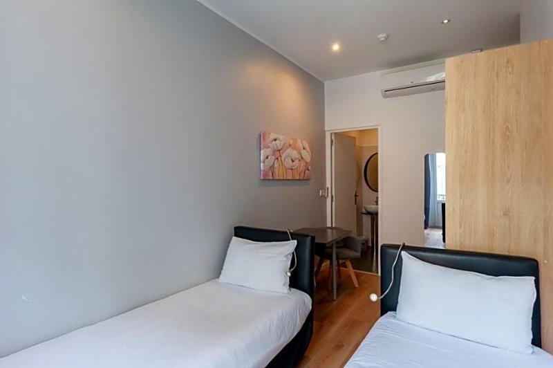 Hotel L Hotera image