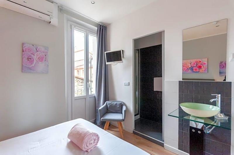 Hotel L Hotera image