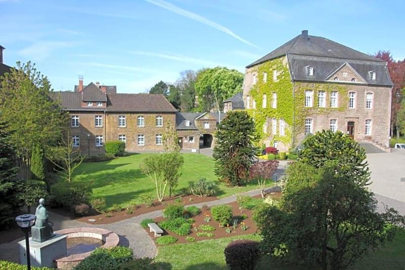 Haus Overbach image