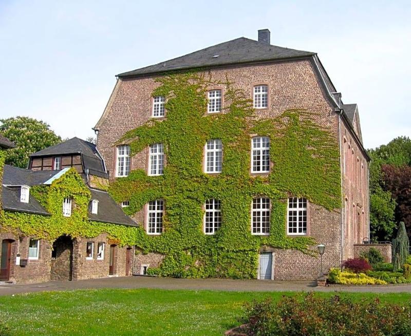 Haus Overbach image