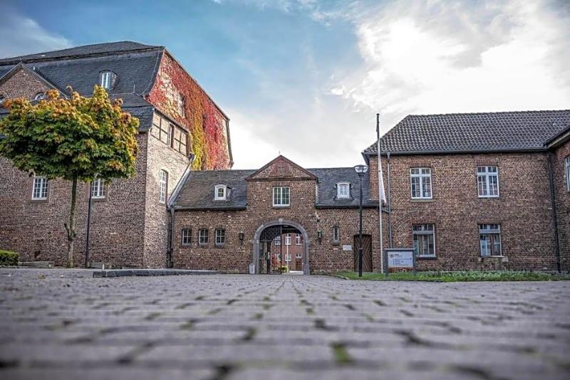 Haus Overbach image
