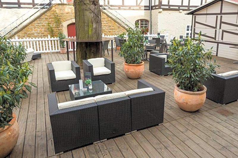 Schiefer Suite Hotel Apartments image