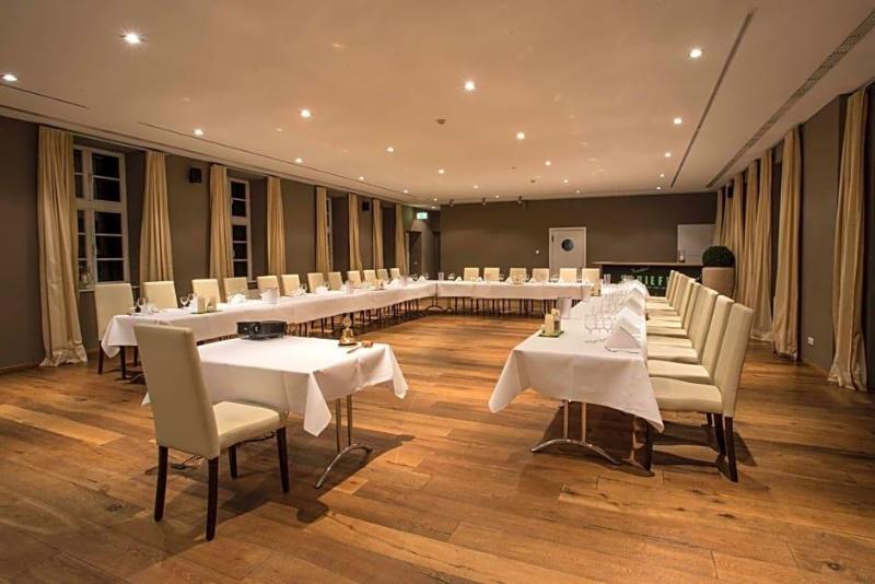Schiefer Suite Hotel Apartments image
