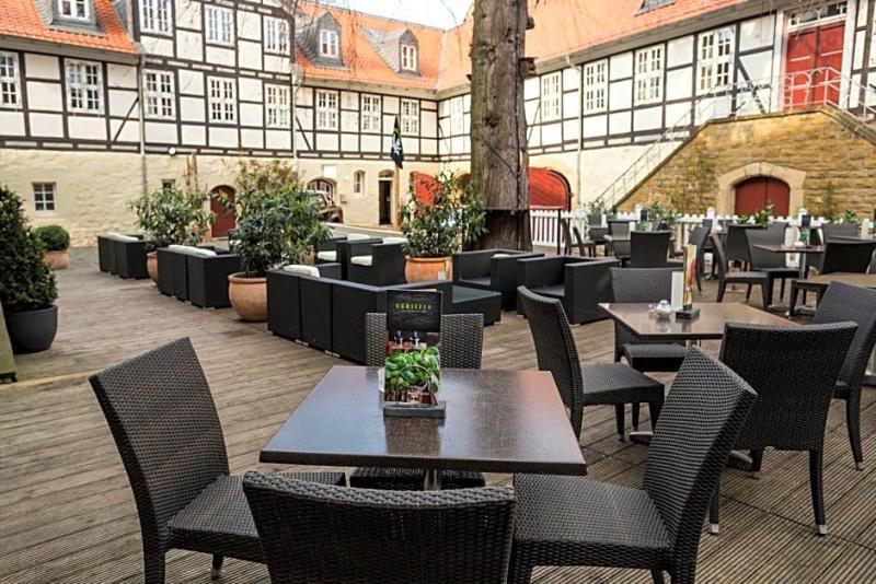 Schiefer Suite Hotel Apartments image