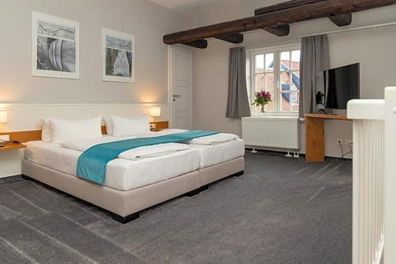 Schiefer Suite Hotel Apartments image