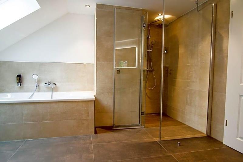 Schiefer Suite Hotel Apartments image