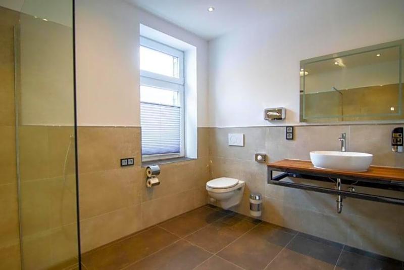 Schiefer Suite Hotel Apartments image