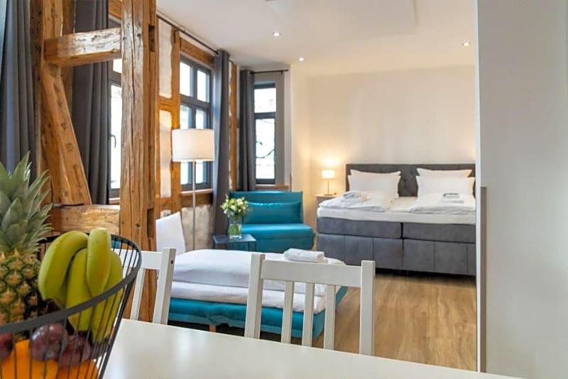Schiefer Suite Hotel Apartments image