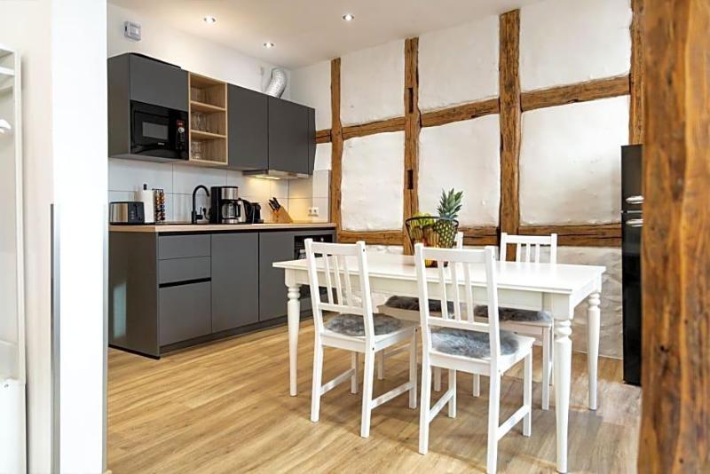 Schiefer Suite Hotel Apartments image