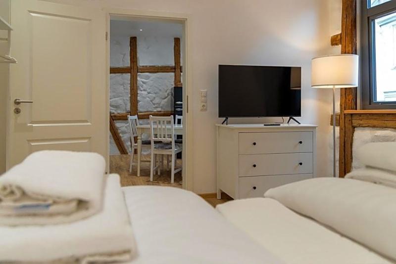 Schiefer Suite Hotel Apartments image