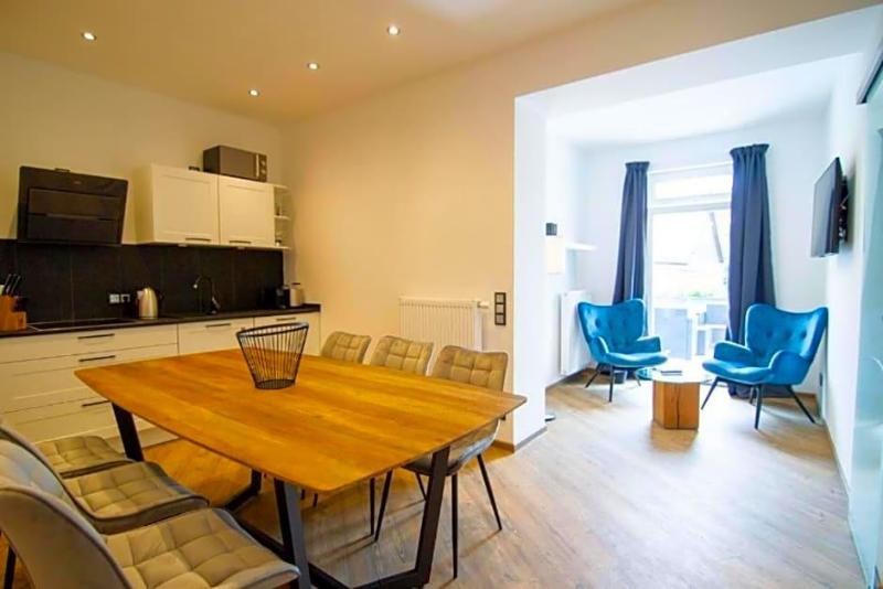 Schiefer Suite Hotel Apartments image