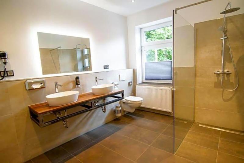 Schiefer Suite Hotel Apartments image