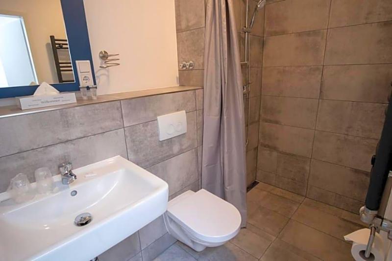 Hotel A24 Bei Hamburg image