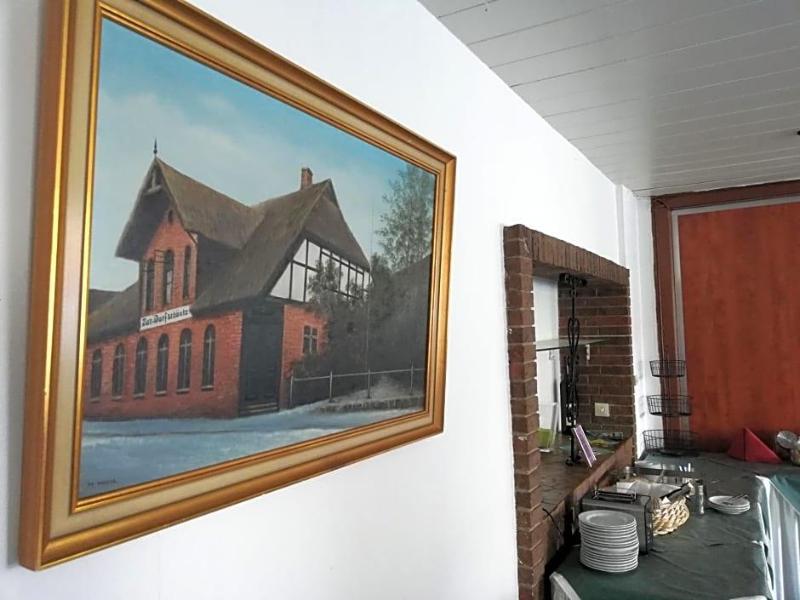 Hotel Dorfschv Nke image