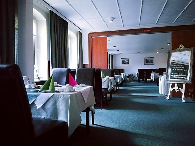 Hotel Dorfschv Nke image