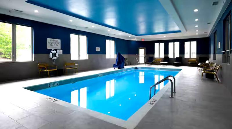 Hampton Inn & Suites Orangeville, On image