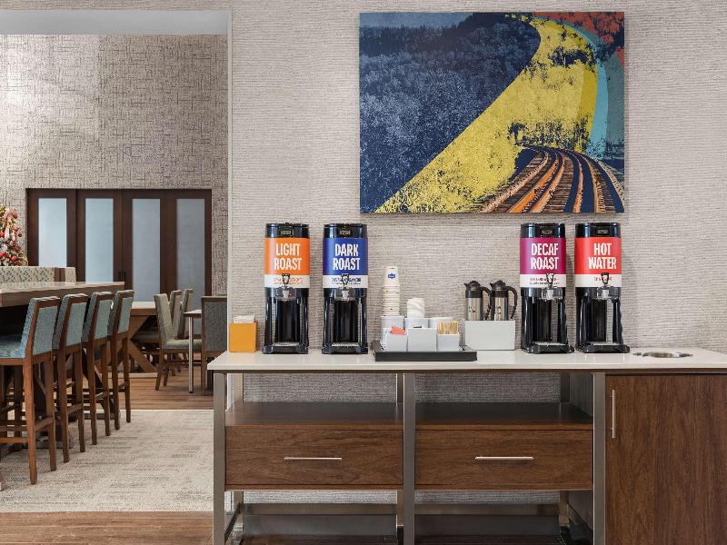 Hampton Inn & Suites Orangeville, On image