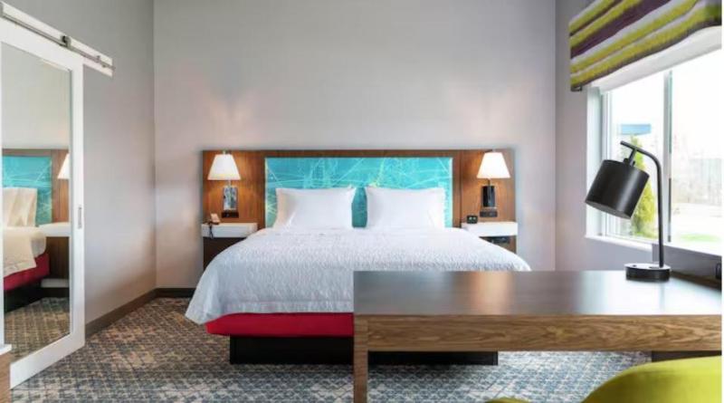 Hampton Inn & Suites Orangeville, On image
