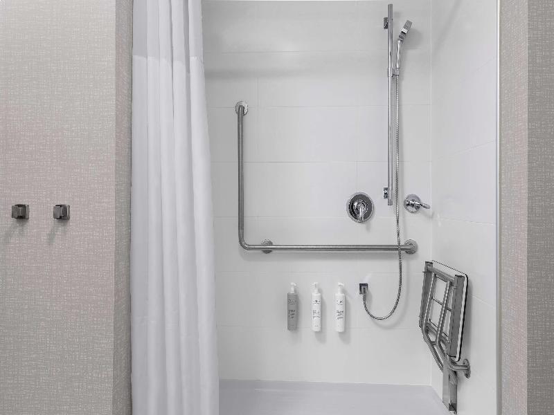 Hampton Inn & Suites Orangeville, On image