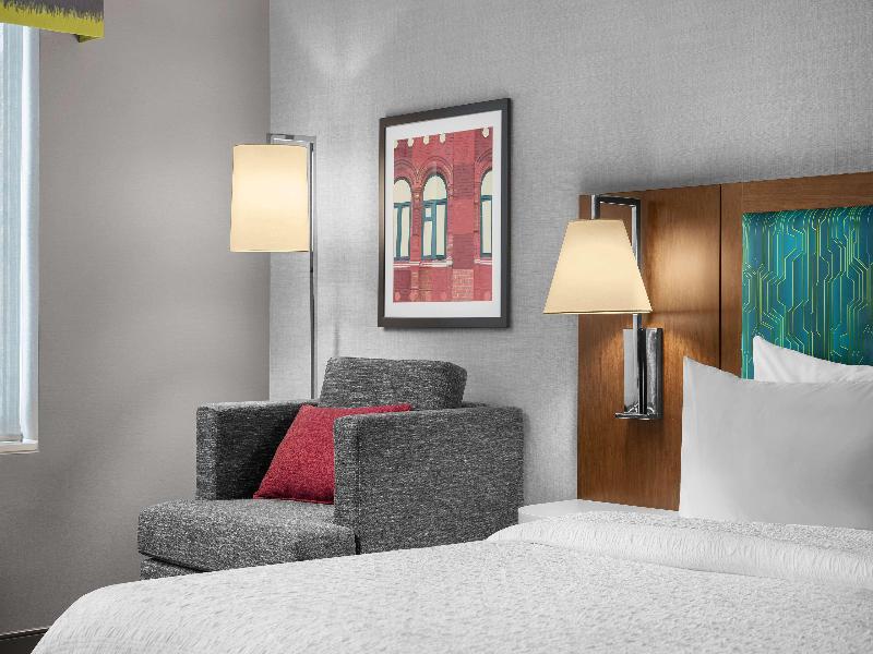 Hampton Inn & Suites Orangeville, On image