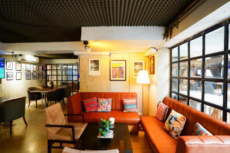 Bloom Boutique - Bandra
