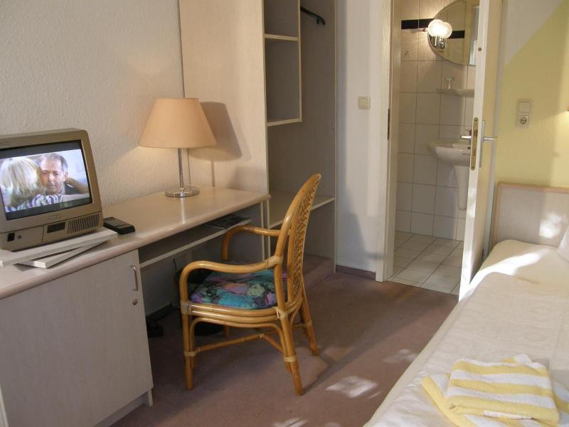 Ka Ka Hotel Garni image