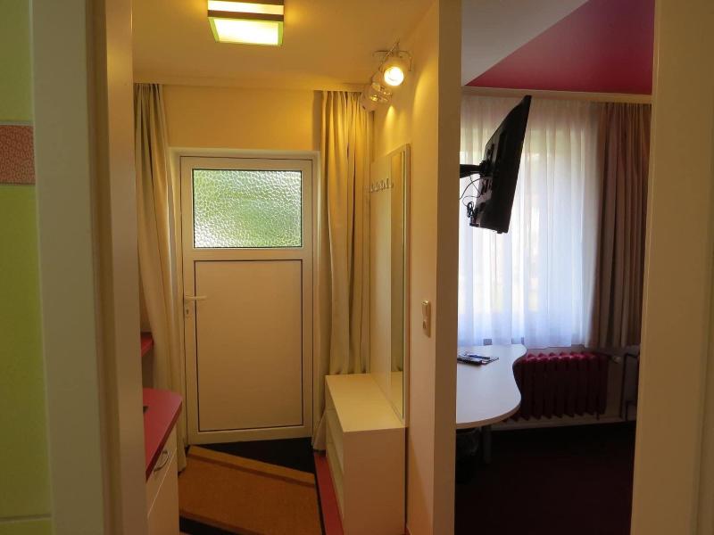 Ka Ka Hotel Garni image