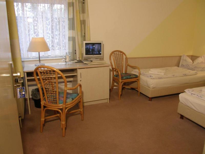 Ka Ka Hotel Garni image