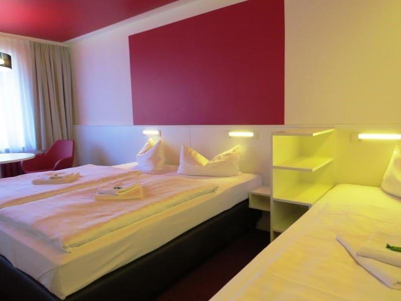 Ka Ka Hotel Garni image
