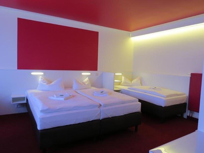 Ka Ka Hotel Garni image