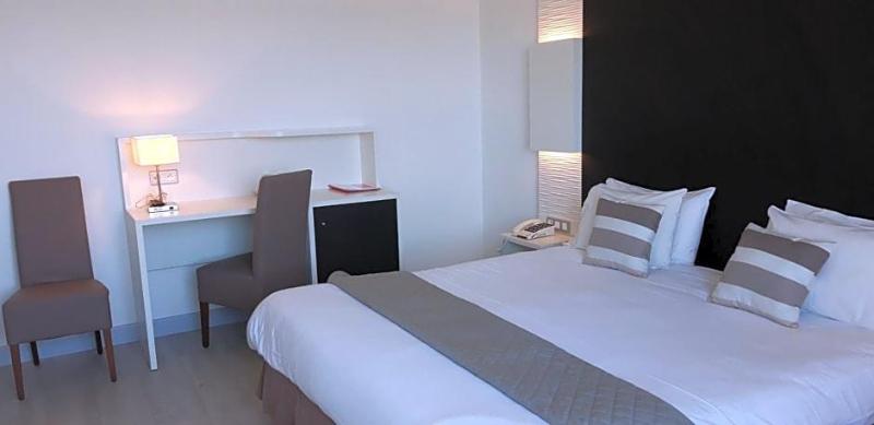 Hotel Uhainak image