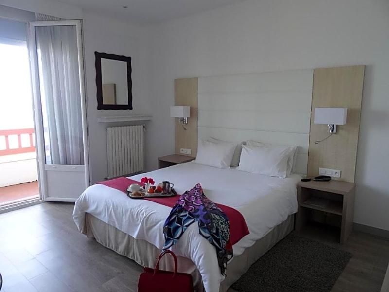 Hotel Uhainak image