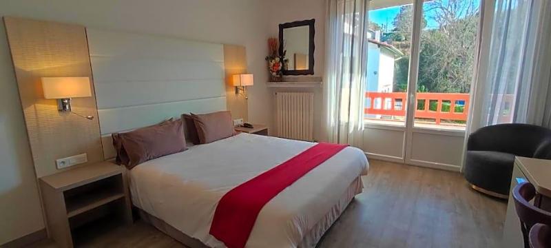 Hotel Uhainak image