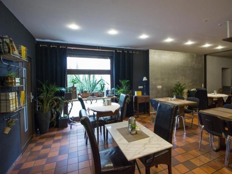 Landhotel Wolfschlugen image