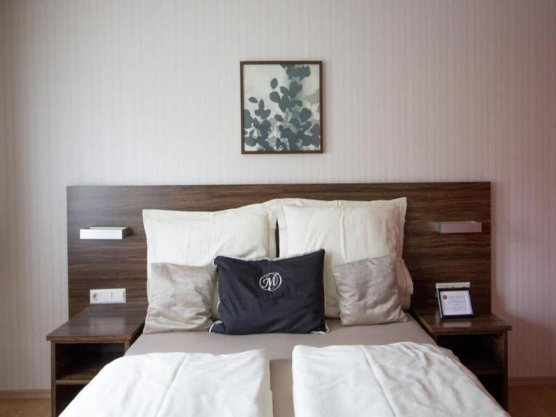 Landhotel Wolfschlugen image