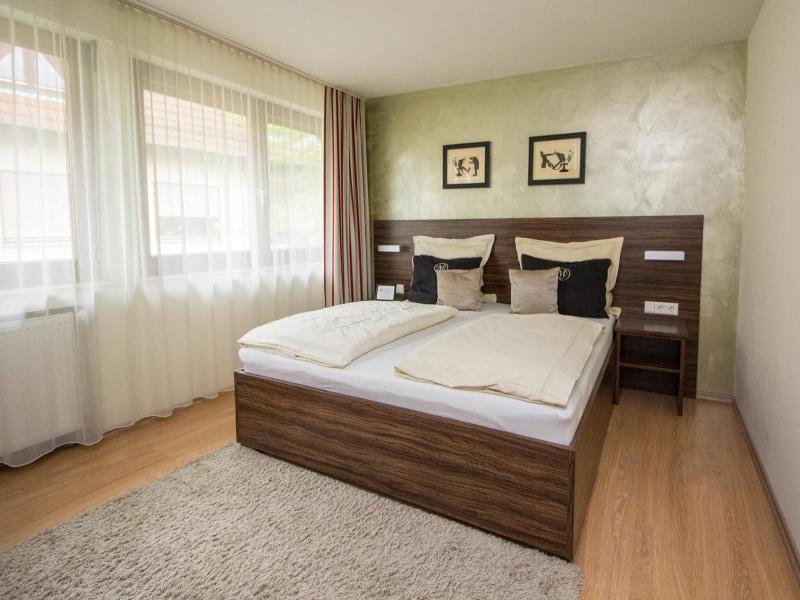 Landhotel Wolfschlugen image