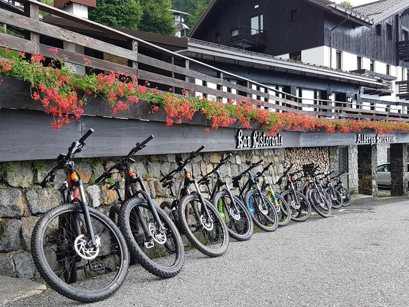 Albergo Ristorante Bucaneve image