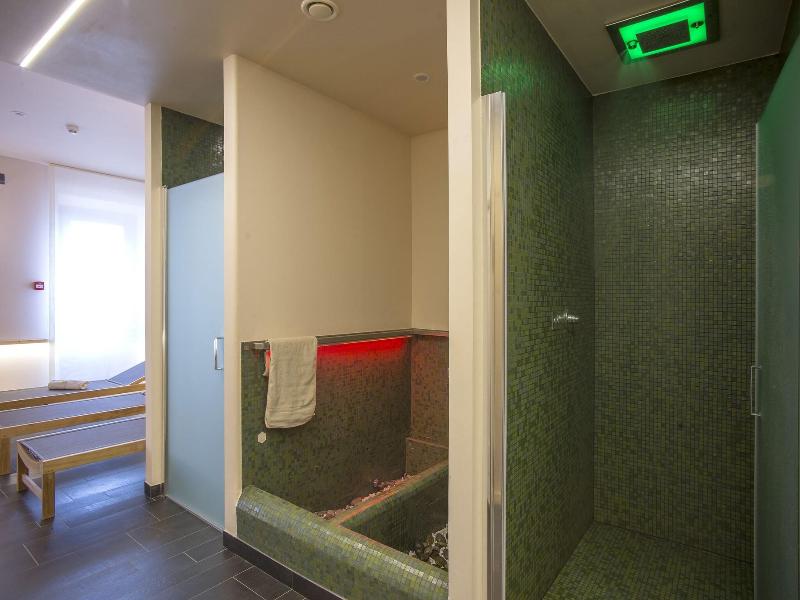 Albergo Ristorante Bucaneve image