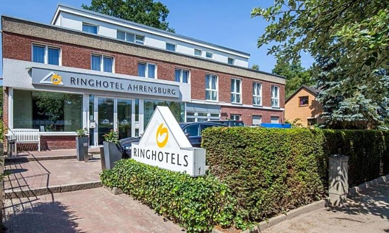 Ringhotel Ahrensburg image