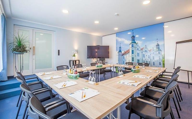 Ringhotel Ahrensburg image